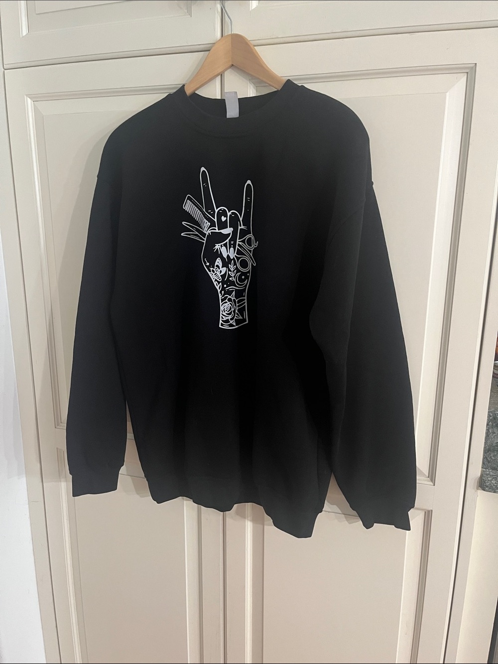 Black Graphic Crewneck Sweatshirt - Unbranded